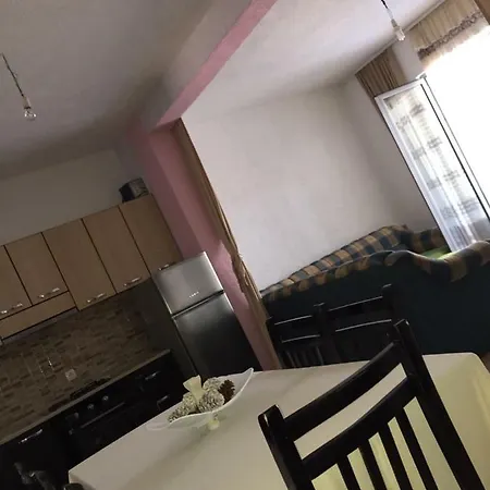 فندق Atdheu Velipojë